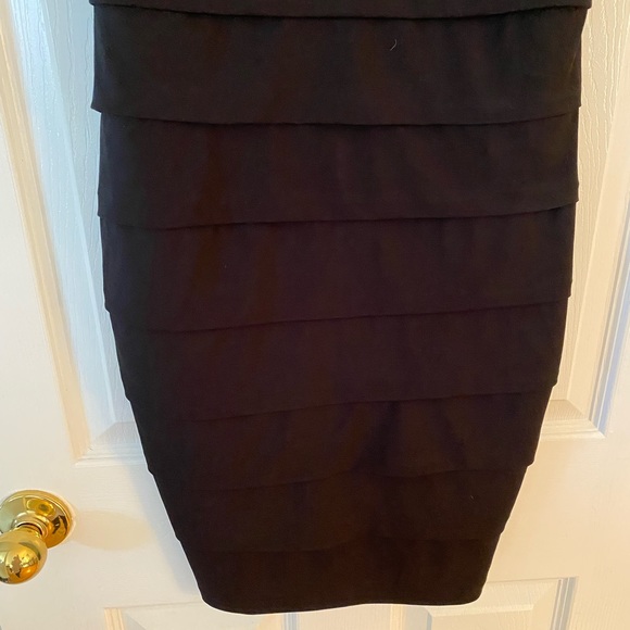 SALE🖤 Red Dress and Black Lace - Picture 4 of 5